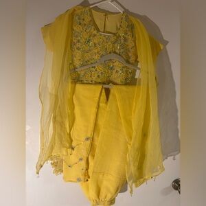 Yellow Embroidered Traditional Outfit size M girls would fit size 12/14